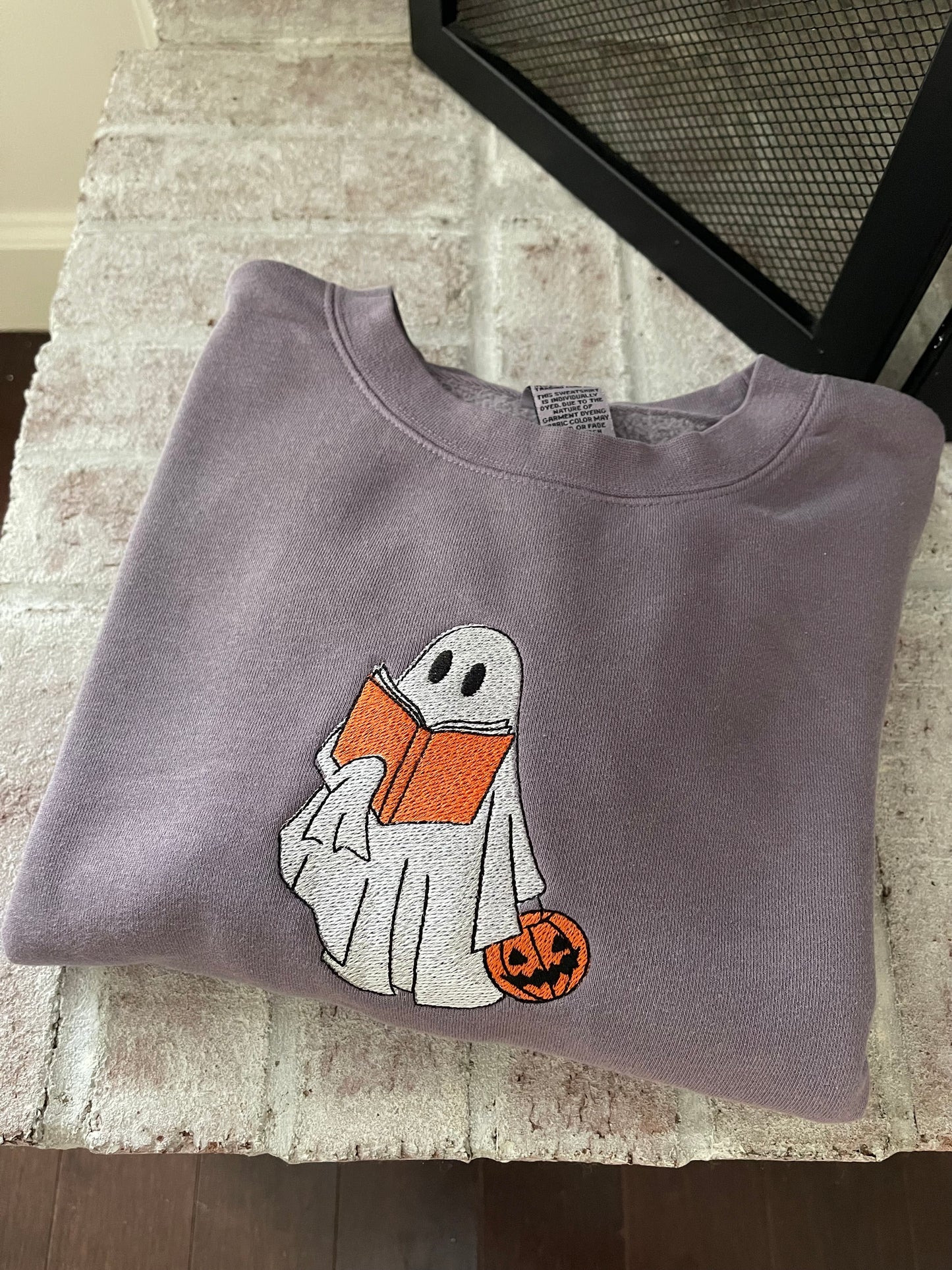 Well Read Ghostie | midweight pigment dye crew